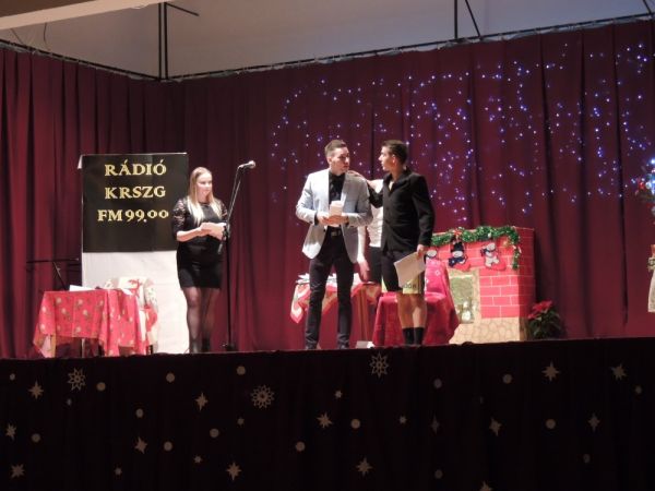 201812 karacsonyi musor11