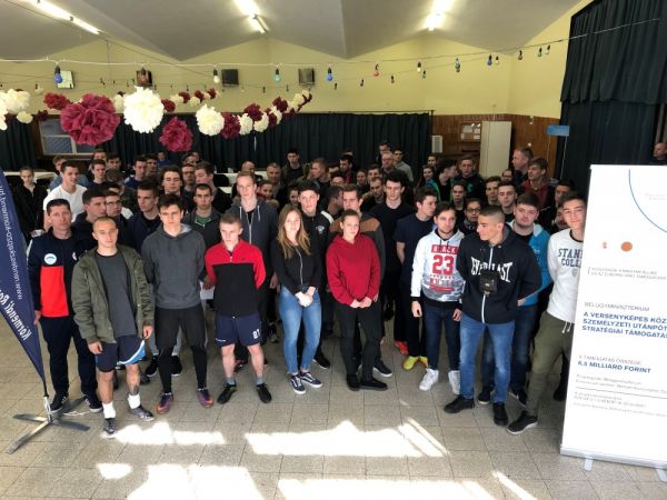 201903 csapatverseny94