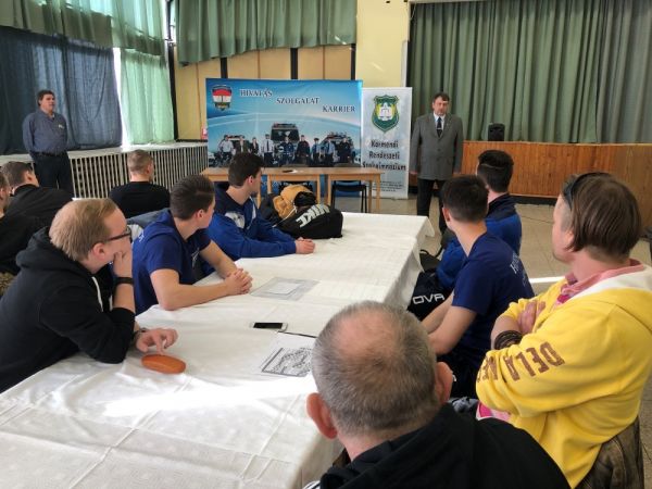 201903 csapatverseny96