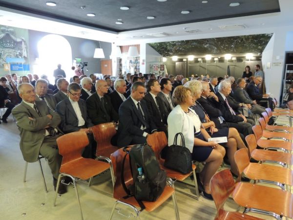 201909 hatarnyitas konferencia7